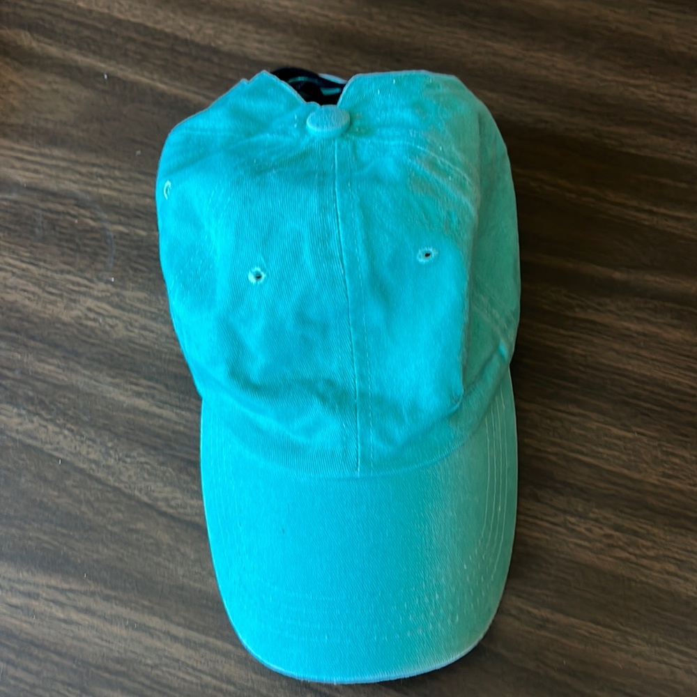 Trucker hat  with pony holder in back nwot